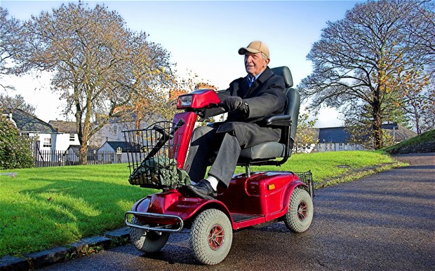 5 Reasons Why You Should Get Moving With a Mobility Scooter